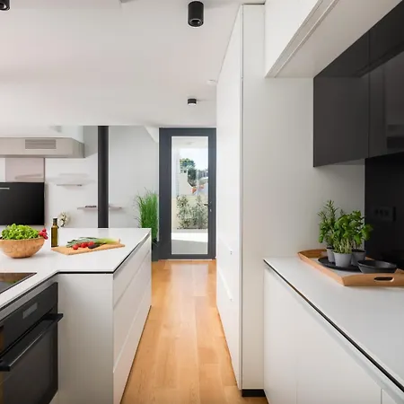 Acacia With Heated Pool * Petrcane