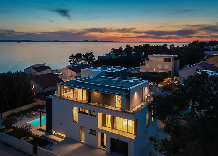 Acacia With Heated Pool Вилла *
