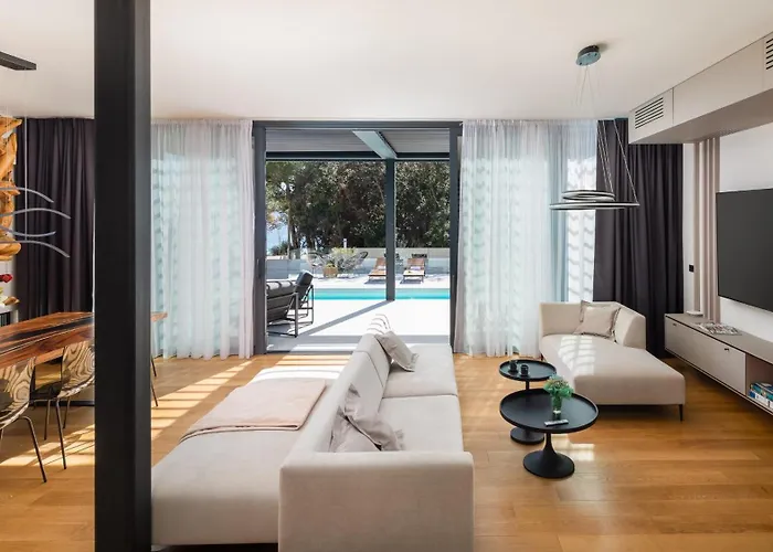 Acacia With Heated Pool Петрчане
