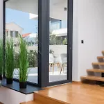 Acacia With Heated Pool Βίλα Petrcane