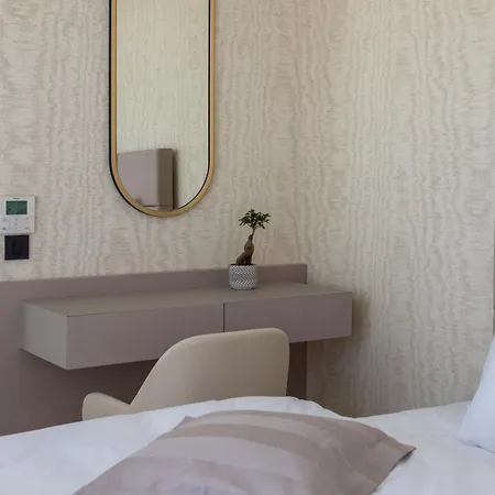 Acacia With Heated Pool * 佩特坎内