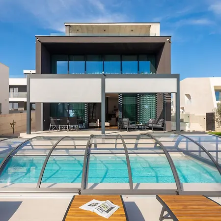 别墅 Acacia With Heated Pool *