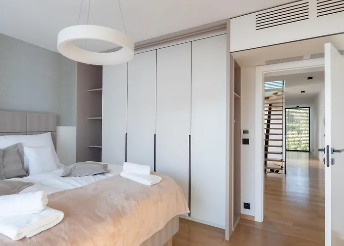 Acacia With Heated Pool *