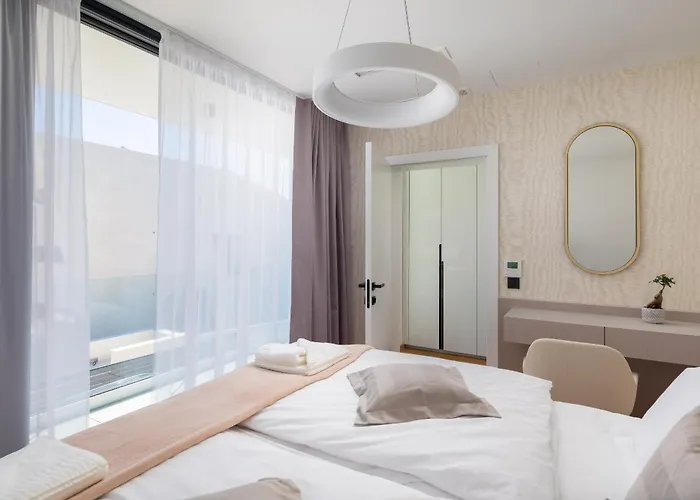 Вилла Acacia With Heated Pool Петрчане