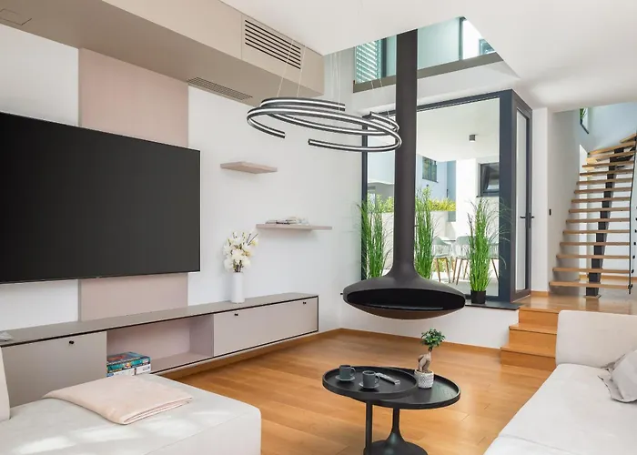 Acacia With Heated Pool Вилла