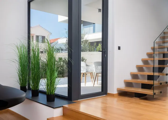 Acacia With Heated Pool Вилла Петрчане